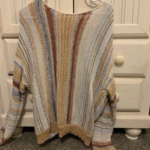 Large day trip sweater